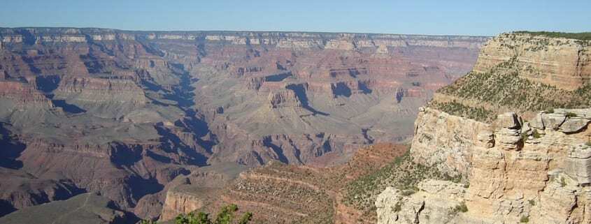john mccain brings senate campaign to grand canyon